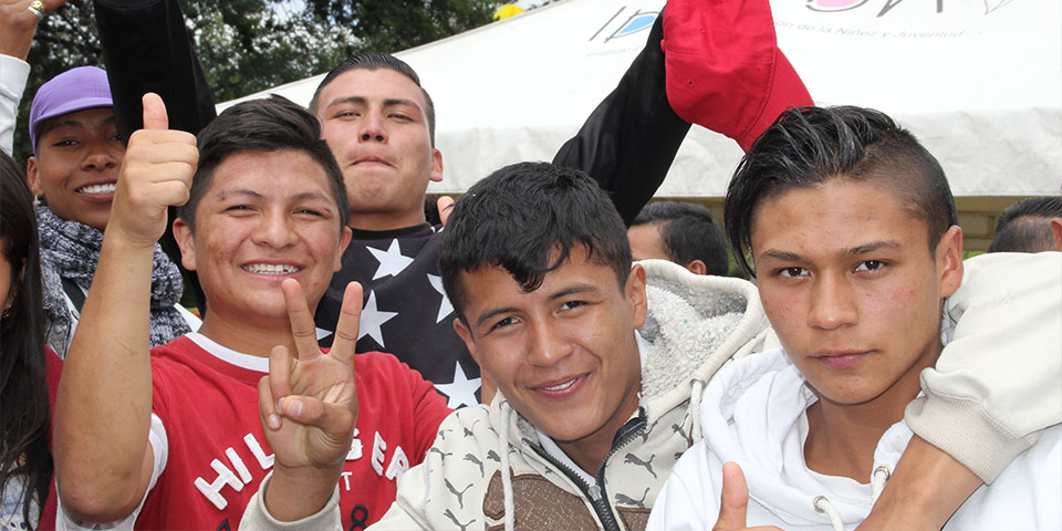 Niños sonriendo