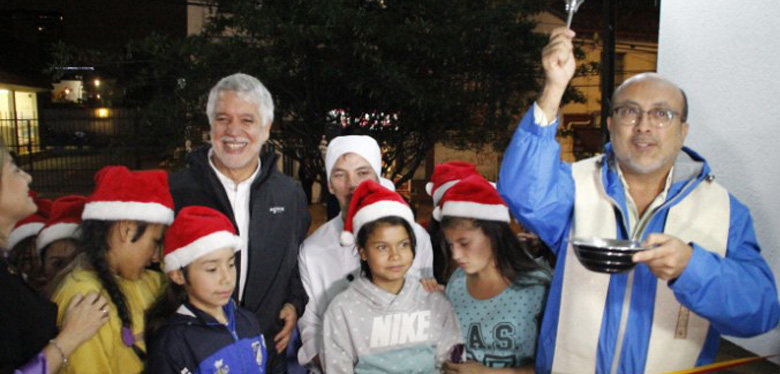 Alcalde Enrique Peñalosa en compañía de las niñas de IDIPRON Inaugura nueva sede administrativa del instituto